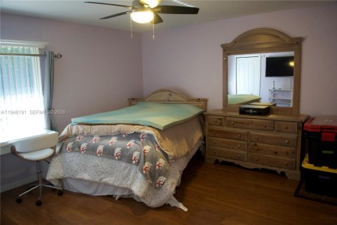 Casa en venta en Loxahatchee Groves, Florida, 4 dormitorios, 336.68 m2 № 2054385 - foto 24