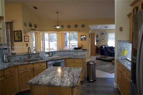 Casa en venta en Loxahatchee Groves, Florida, 4 dormitorios, 336.68 m2 № 2054385 - foto 10