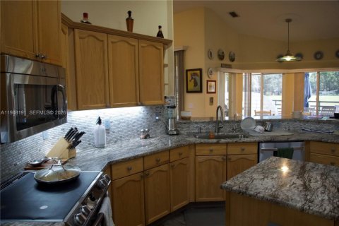 Casa en venta en Loxahatchee Groves, Florida, 4 dormitorios, 336.68 m2 № 2054385 - foto 9