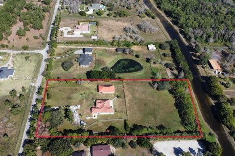 Casa en venta en Loxahatchee Groves, Florida, 4 dormitorios, 336.68 m2 № 2054385 - foto 3
