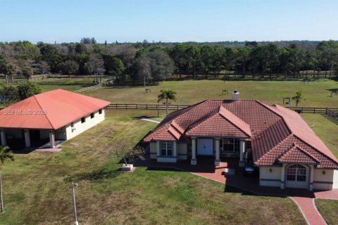 Villa ou maison à Loxahatchee Groves, Floride 4 chambres, 336.68 m2 № 2054385