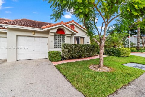 Villa ou maison à louer à Margate, Floride: 3 chambres, 129.6 m2 № 1988305 - photo 2
