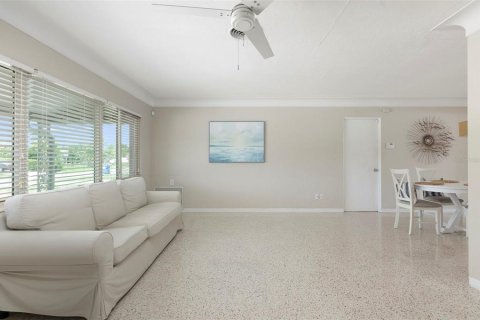 Casa en venta en Saint Petersburg, Florida, 3 dormitorios, 143.16 m2 № 2199973 - foto 7