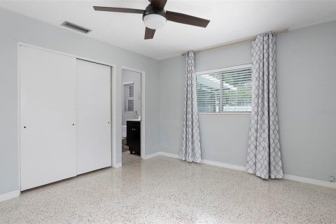 Casa en venta en Saint Petersburg, Florida, 3 dormitorios, 143.16 m2 № 2199973 - foto 25