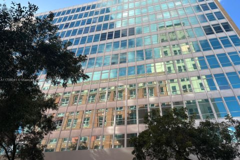 Propiedad comercial en venta en Miami, Florida № 1935106 - foto 23