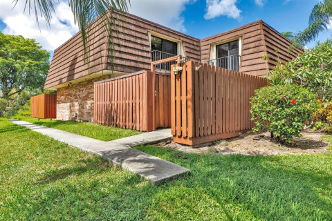 Touwnhouse à Lake Worth, Floride 2 chambres, 120.96 m2 № 2078582