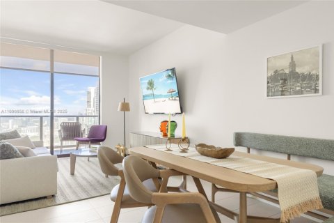 Condominio en alquiler en Miami, Florida, 1 dormitorio, 68.75 m2 № 2012888 - foto 4