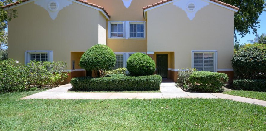 Townhouse in Hypoluxo, Florida 3 bedrooms, 125.23 sq.m. № 1129192