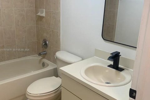 Touwnhouse à louer à Homestead, Floride: 4 chambres, 170.66 m2 № 2050327 - photo 11