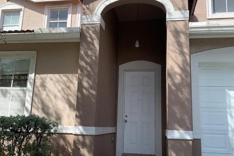 Touwnhouse à Homestead, Floride 4 chambres, 170.66 m2 № 2050327