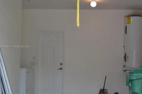 Touwnhouse à louer à Homestead, Floride: 4 chambres, 170.66 m2 № 2050327 - photo 16