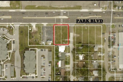 Terrain à Pinellas Park, Floride № 2419192