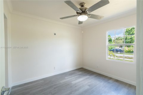 Casa en alquiler en Miami Gardens, Florida, 3 dormitorios, 91.79 m2 № 1993063 - foto 9