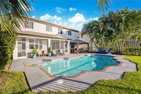 Купить виллу или дом в Уэстон, Флорида 5 спален, 235.6м2, № 1967662 - фото 30