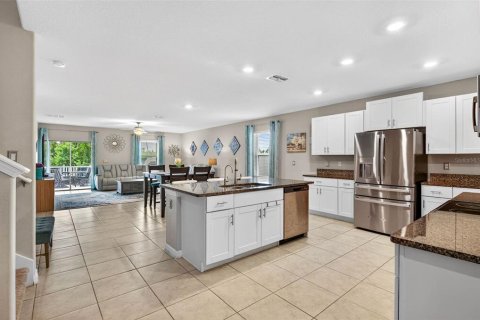 Casa en venta en Riverview, Florida, 5 dormitorios, 273.97 m2 № 1784557 - foto 4