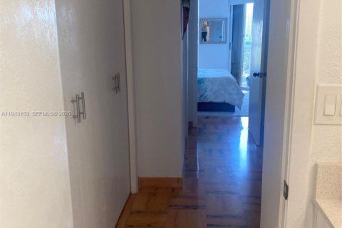 Copropriété à vendre à Aventura, Floride: 2 chambres, 139.35 m2 № 1999536 - photo 25