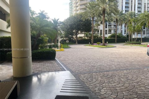 Copropriété à vendre à Aventura, Floride: 2 chambres, 139.35 m2 № 1999536 - photo 7