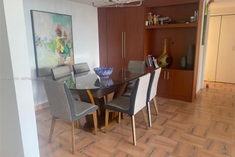 Copropriété à vendre à Aventura, Floride: 2 chambres, 139.35 m2 № 1999536 - photo 23