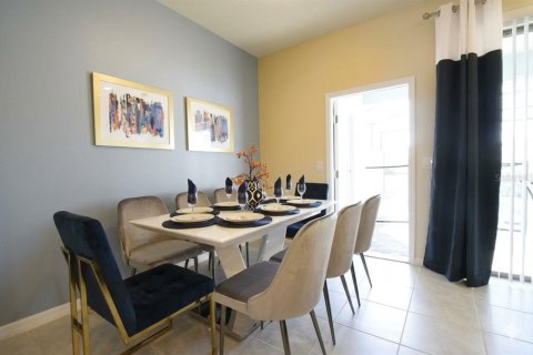 Купить таунхаус в Киссимми, Флорида 8 комнат, 210.42м2, № 2102482 - фото 9