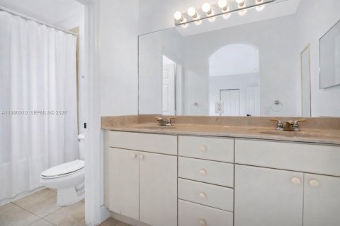 Townhouse in Miramar, Florida 3 bedrooms, 143.91 sq.m. № 2056890 - photo 15