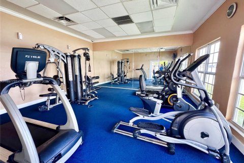 Купить таунхаус в Майами, Флорида 3 спальни, 160.44м2, № 1949537 - фото 28