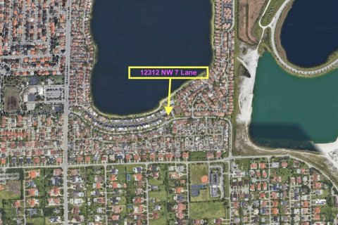 Купить таунхаус в Майами, Флорида 3 спальни, 160.44м2, № 1949537 - фото 2