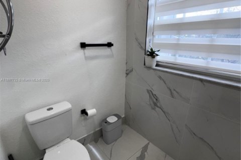 Купить таунхаус в Майами, Флорида 3 спальни, 160.44м2, № 1949537 - фото 19