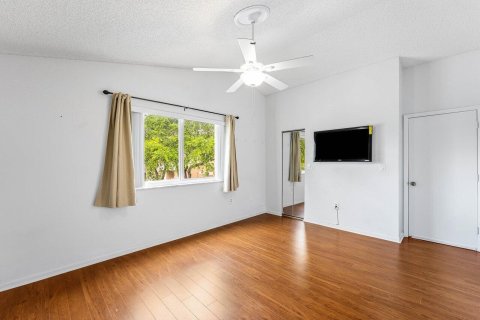 House in Pembroke Pines, Florida 4 bedrooms, 159.79 sq.m. № 2147141 - photo 18