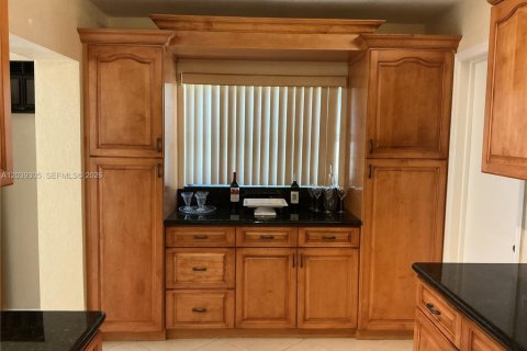 House in Tamarac, Florida 2 bedrooms, 124.67 sq.m. № 2086655 - photo 10