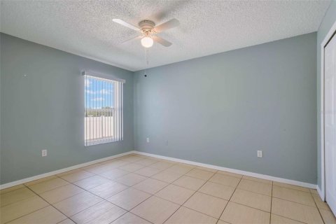 House in Deltona, Florida 3 bedrooms, 187.66 sq.m. № 1793929 - photo 30