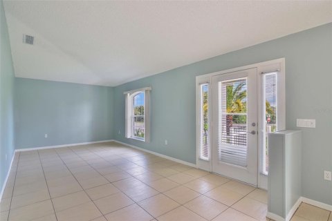 House in Deltona, Florida 3 bedrooms, 187.66 sq.m. № 1793929 - photo 22