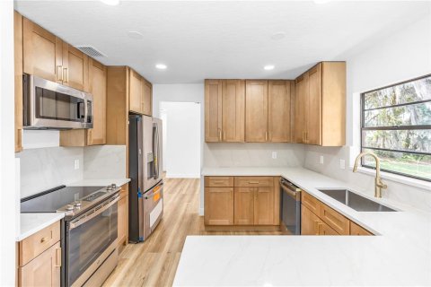Casa en venta en Cocoa, Florida, 3 dormitorios, 165.74 m2 № 2137247 - foto 2
