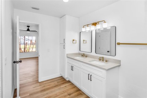 Casa en venta en Cocoa, Florida, 3 dormitorios, 165.74 m2 № 2137247 - foto 13