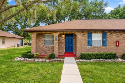 Townhouse in Winter Haven, Florida 2 bedrooms, 97.55 sq.m. № 2377790