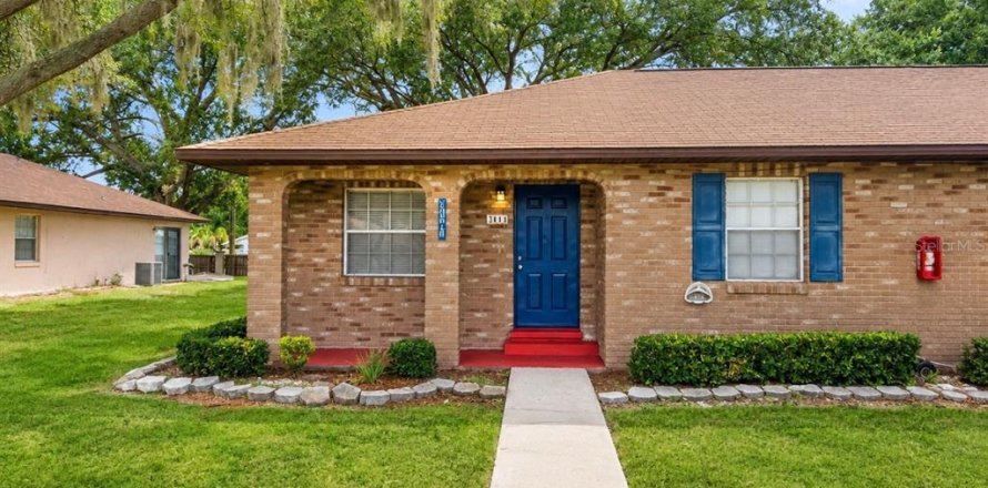 Townhouse in Winter Haven, Florida 2 bedrooms, 97.55 sq.m. № 2377790