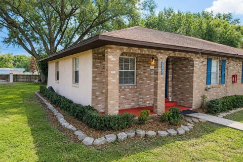 Townhouse in Winter Haven, Florida 2 bedrooms, 97.55 sq.m. № 2377790 - photo 2