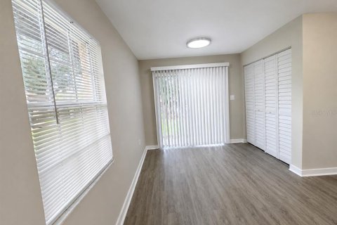 Townhouse in Winter Haven, Florida 2 bedrooms, 97.55 sq.m. № 2377790 - photo 7