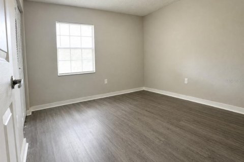 Townhouse in Winter Haven, Florida 2 bedrooms, 97.55 sq.m. № 2377790 - photo 12