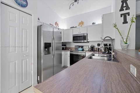 Villa ou maison à vendre à Deerfield Beach, Floride: 3 chambres, 131.74 m2 № 1942194 - photo 9