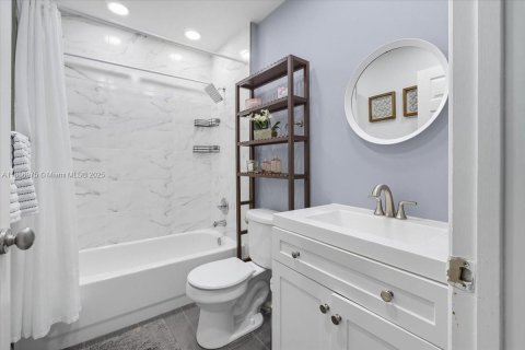 House in Deerfield Beach, Florida 3 bedrooms, 131.74 sq.m. № 1942194 - photo 25