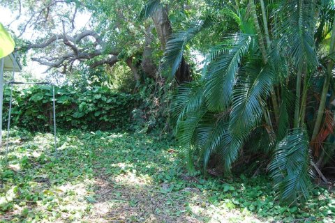 House in Saint Petersburg, Florida 3 bedrooms, 123.75 sq.m. № 1736840 - photo 25