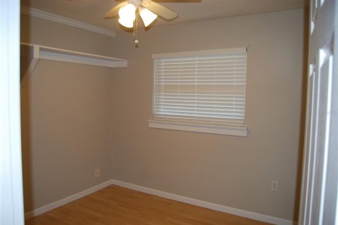 House in Saint Petersburg, Florida 3 bedrooms, 123.75 sq.m. № 1736840 - photo 14