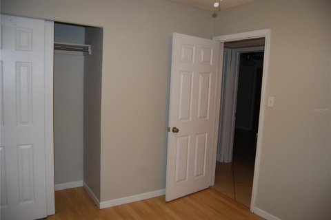 House in Saint Petersburg, Florida 3 bedrooms, 123.75 sq.m. № 1736840 - photo 15