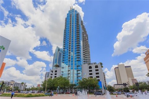 Condominio en alquiler en Tampa, Florida, 1 dormitorio, 78.6 m2 № 1905149 - foto 2
