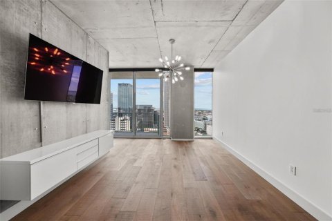 Condominio en alquiler en Tampa, Florida, 1 dormitorio, 78.6 m2 № 1905149 - foto 4