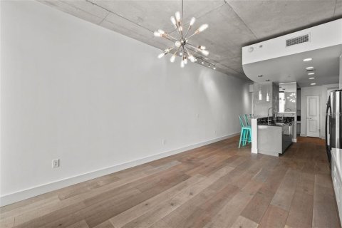 Condominio en alquiler en Tampa, Florida, 1 dormitorio, 78.6 m2 № 1905149 - foto 10