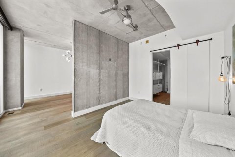 Condominio en alquiler en Tampa, Florida, 1 dormitorio, 78.6 m2 № 1905149 - foto 12