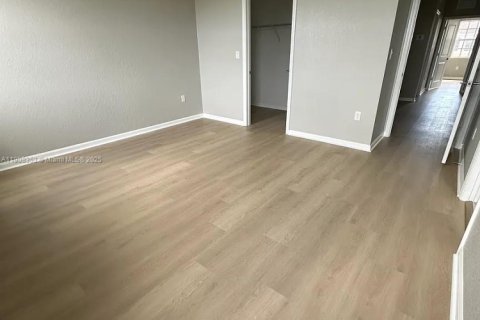 Adosado en alquiler en Homestead, Florida, 3 dormitorios, 178 m2 № 1967893 - foto 10