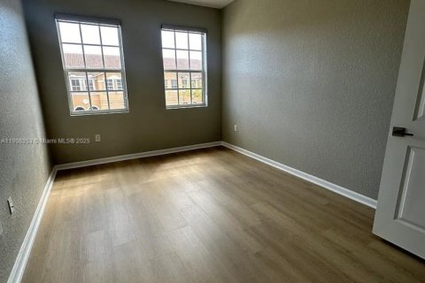 Adosado en alquiler en Homestead, Florida, 3 dormitorios, 178 m2 № 1967893 - foto 13