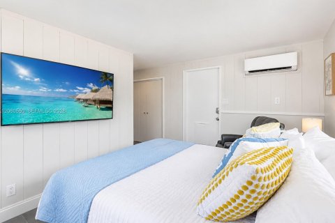 Villa ou maison à vendre à Lighthouse Point, Floride: 3 chambres, 165.83 m2 № 2273734 - photo 11